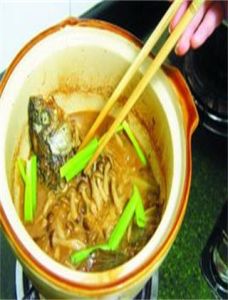 沙茶鯉魚煲 沙茶鯉魚煲