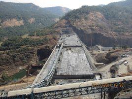 碾壓混凝土壩 碾壓混凝土壩