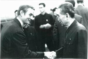 周恩來與尼古拉斯&middot;普萊特