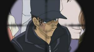 “傷疤秀一”露出詭異的笑容