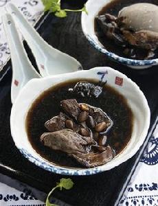 黑豆冬蚝生地湯 黑豆冬蚝生地湯