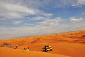 臨湘江南大漠 臨湘江南大漠