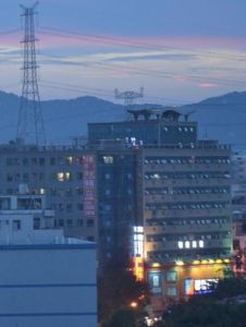 石岩[網路小說殺神男主角]