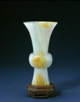 翡翠乾隆款仿古觚 翡翠乾隆款仿古觚