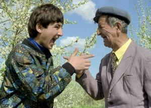 伊沙木大師(右)與兒子馬合木提