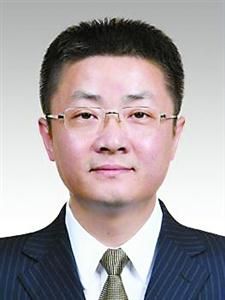 李翔[上海新華傳媒股份有限公司黨委書記、總裁]