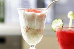 水蜜桃蜂蜜奶昔 水蜜桃蜂蜜奶昔