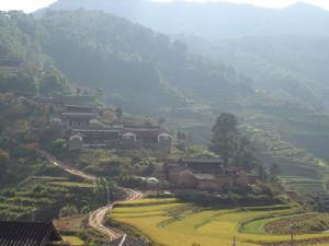 嶺乾凹子村 嶺乾凹子村