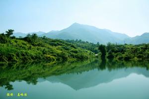 通城縣黃袍山山水（姜詠勝攝）