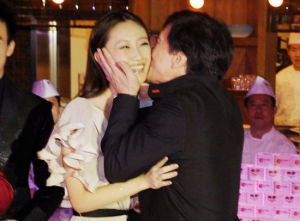 徐靜蕾式親吻法