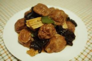 紅燒油麵筋塞肉 紅燒油麵筋塞肉