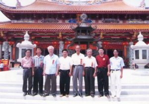 侖後金墩菲律賓族人黃志勇先生建布金院