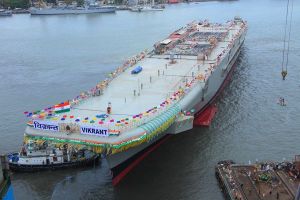 2013年8月12日，印度第一艘國產航母“維克蘭特”號下水