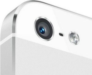 iPhone 5採用的鏡頭保護材料就是藍寶石