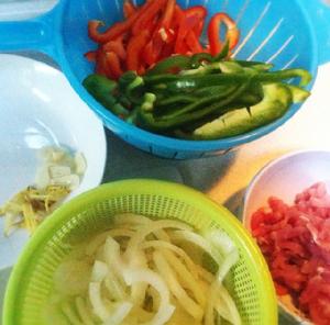 黑胡椒牛肉燴雙椒 黑胡椒牛肉燴雙椒