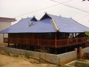 曼山下寨村 曼山下寨村