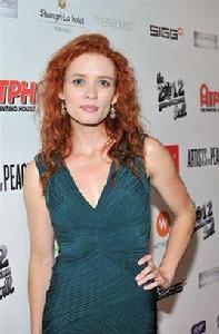 拉拉·珍·克羅斯泰奇 拉拉·珍·克羅斯泰奇