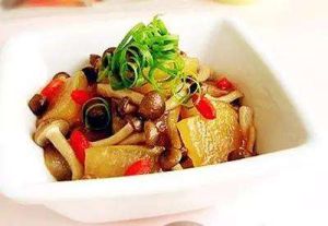 蘑菇炒冬瓜 蘑菇炒冬瓜