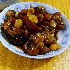 板栗燉豬蹄 板栗燉豬蹄