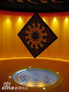 愛馬仕“錦繡夢想”絲巾展