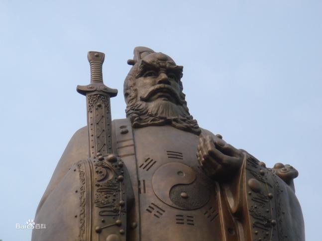 徐州雲龍湖的張天師青銅像