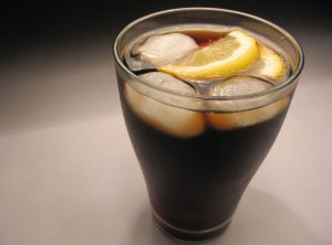 可樂中含有焦糖色素