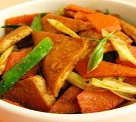 青蒜炒沙茶豆腐 青蒜炒沙茶豆腐