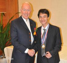 蔣卓鎯與世界大腦先生