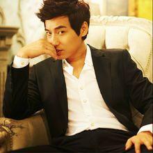 李志勛[1979年生韓國歌手兼演員]