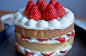 草莓裸蛋糕 草莓裸蛋糕