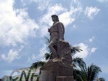 紅色娘子軍塑雕