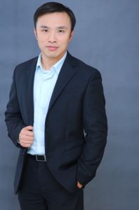 何浩文[雪羅蘭總經理]