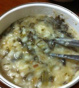 酸菜疙瘩湯 酸菜疙瘩湯