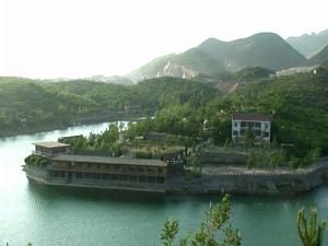 石梯子溝文明生態山莊旅遊景區