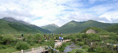 岷江東源弓槓嶺南麓隆板溝