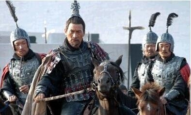 皇帝搜刮國庫獎賞士兵平叛,叛將打白條給士兵以反擊,後者贏了! 皇帝搜刮國庫獎賞士兵平叛,叛將打白條給士兵以反擊,後者贏了!