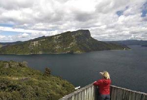 尤瑞瓦拉國家公園--湖邊景色