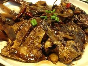 家常燒鯧魚 家常燒鯧魚