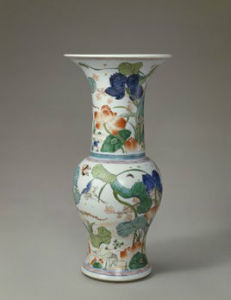 清康熙五彩加金鷺蓮紋尊 清康熙五彩加金鷺蓮紋尊