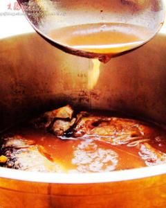 粉葛赤小豆鯽魚湯 粉葛赤小豆鯽魚湯