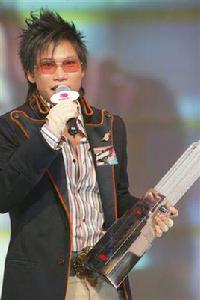 越吻越傷心 越吻越傷心