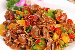 酸菜炒雞雜 酸菜炒雞雜