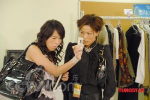 《野蠻師奶大戰戈師奶》