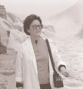 凌力[當代歷史小說家、北京作家協會原副主席]