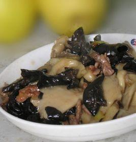 平菇木耳炒肉絲 平菇木耳炒肉絲