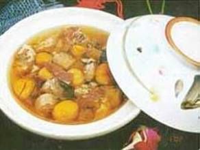 板栗煲老雞 板栗煲老雞