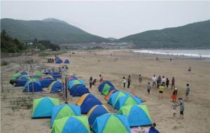 東沙沙灘燒烤篝火露營