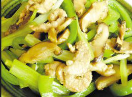 西芹冬菇炒牛仔肉 西芹冬菇炒牛仔肉