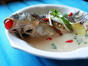 竹筍眉豆煲鯉魚 竹筍眉豆煲鯉魚