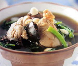 地耳土豆排骨湯 地耳土豆排骨湯